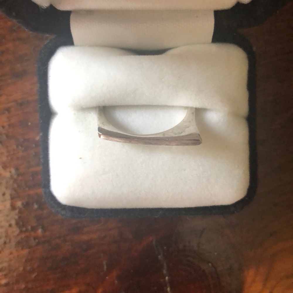 Sterling Silver Ring - Picture 3 of 4